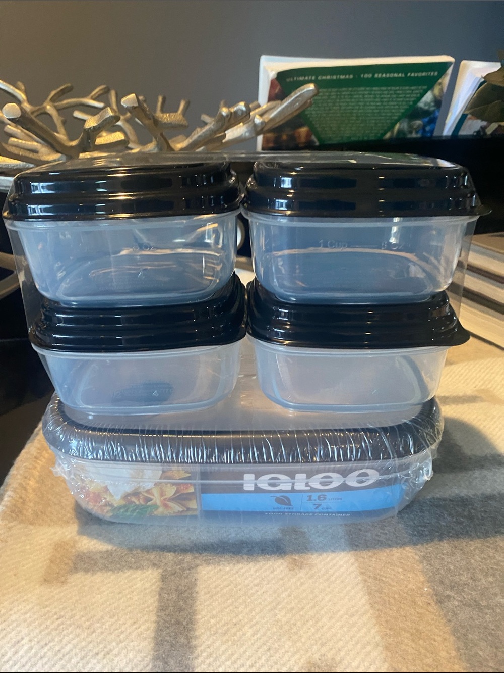 Igloo and Fitofresh Clear 5pc Food Storage Set with Black Lids